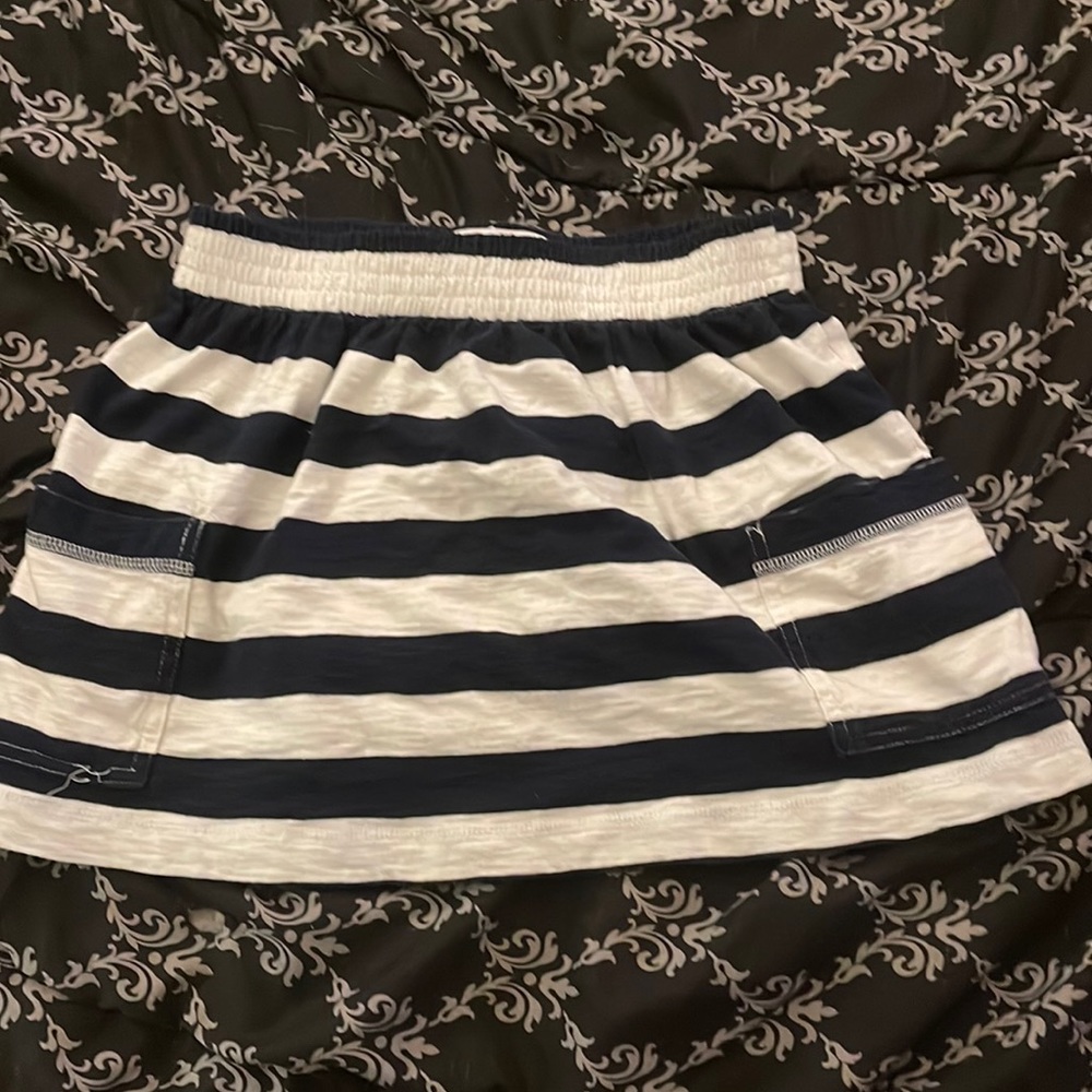 Aeropostale size XS skirt with pockets!